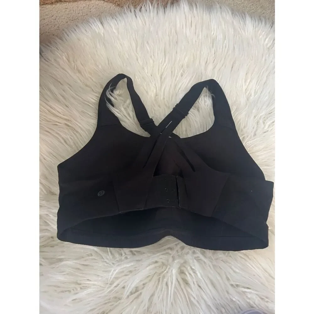 Lululemon athletica balck sport bra cross back 38DD